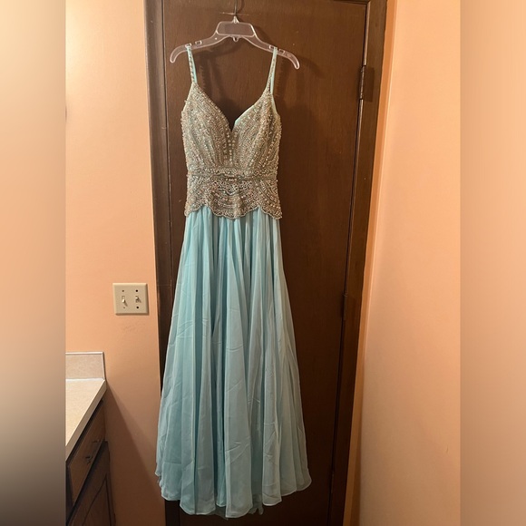 Mac Duggal 50392 Mint Crystal Bodice Gown - Picture 2 of 11